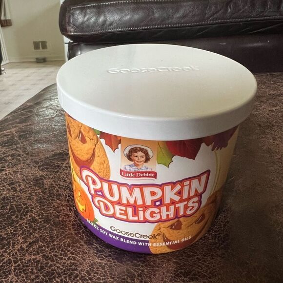 Goose Creek Limited Edition Little Debbie Pumpkin Delights 3 Wick Candle - Picture 3 of 8